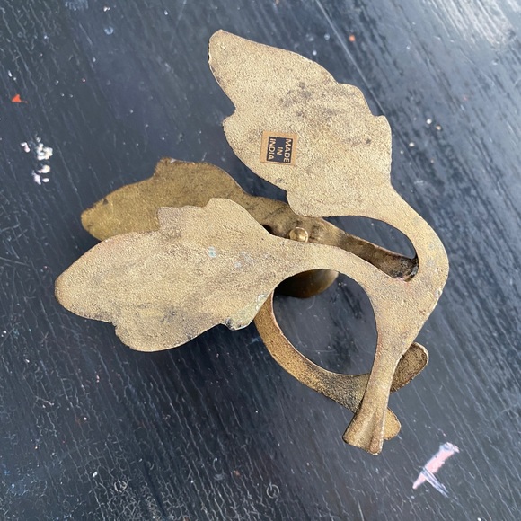 vintage brass floral candlestick holder - Picture 4 of 4